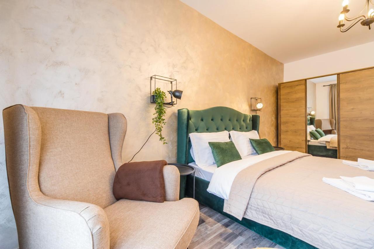Apartament Smarald Braşov Esterno foto