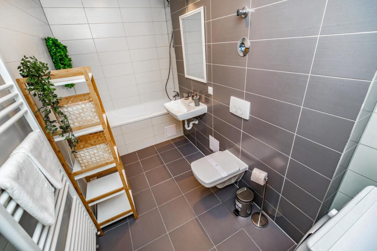 Apartament Smarald Braşov Esterno foto
