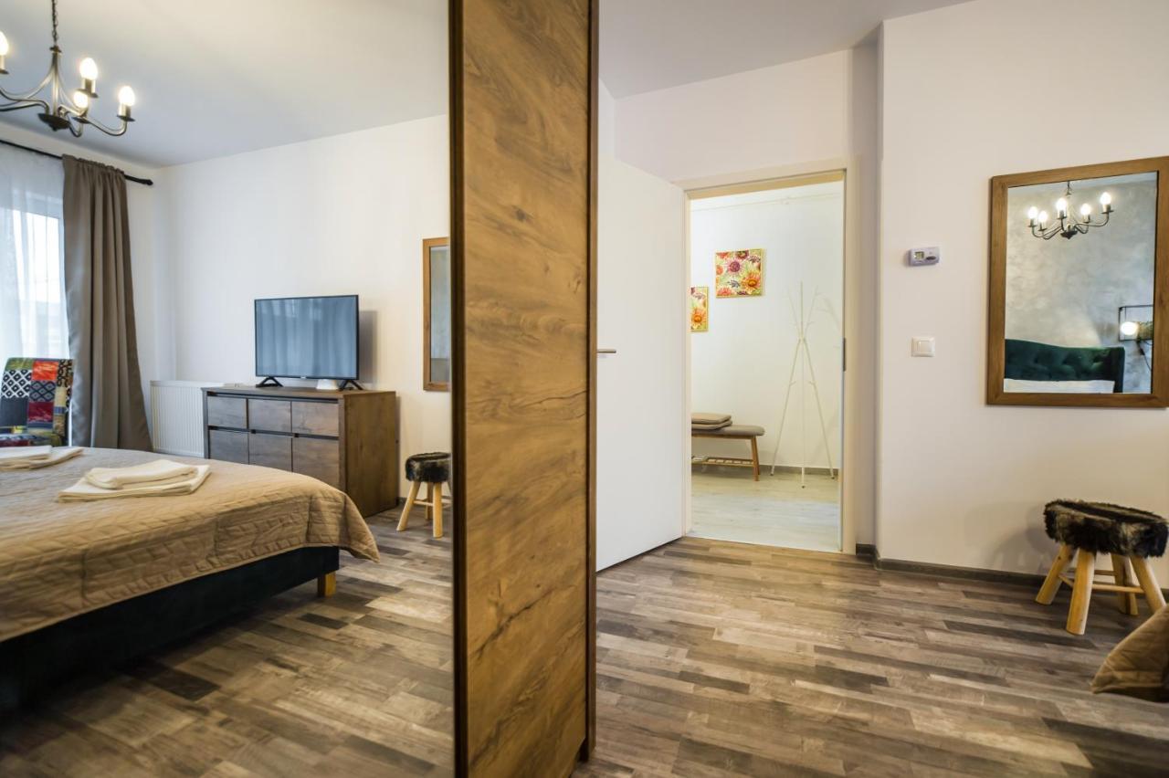 Apartament Smarald Braşov Esterno foto